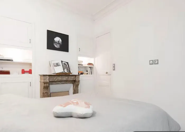 Apartment Stylish Montmartre Paris