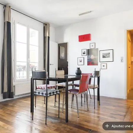 Stylish Montmartre Apartment Paris